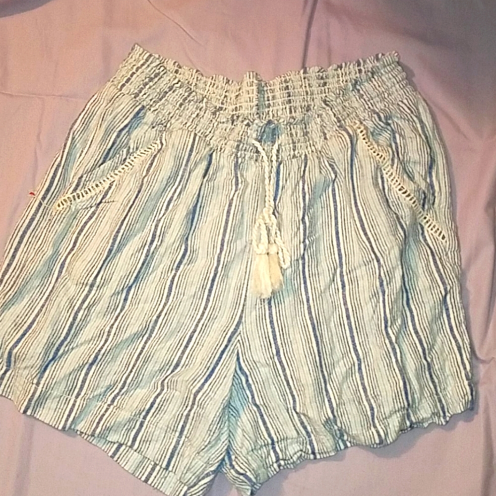 Briggs Ladies size M shorts